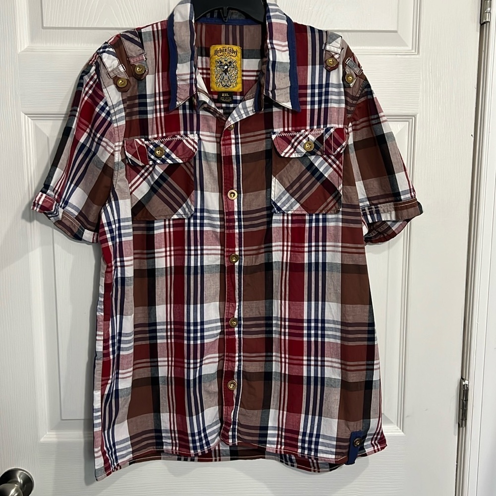 URBAN LABEL Men's Red White Blue Plaid Short Sleeve top button down - Size 2XL
